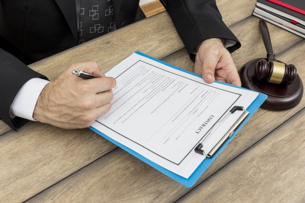 Signing Divorce Papers With a Lawyer